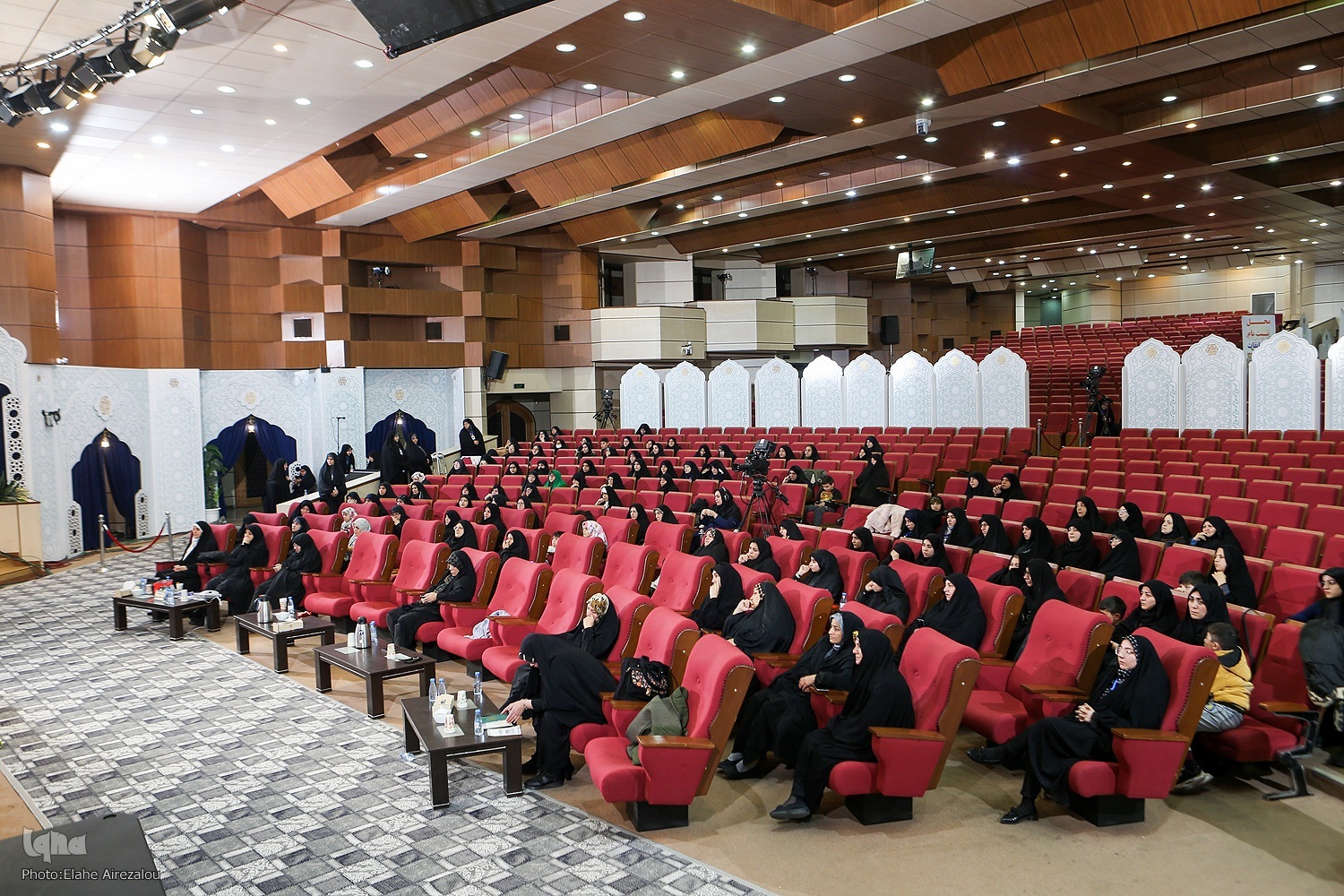 گزارش سومین روز مسابقات سراسری قرآن در بخش بانوان گزارش سومین روز مسابقات سراسری قرآن در بخش بانوان