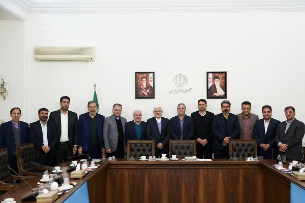 عارف در نشست با اعضای جبهه اصلاحات جنوب غرب استان تهران