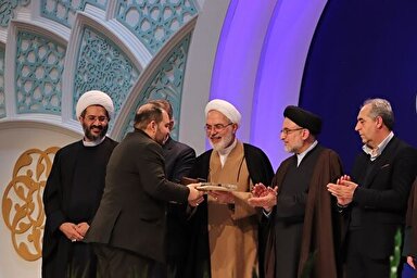 فیلم | گزارشی از اختتامیه چهل‌وهفتمین مسابقات سراسری قرآن کریم