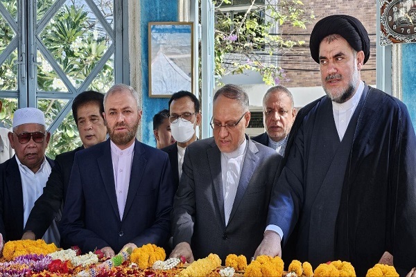 آیین بزرگداشت شیخ احمد قمی در تایلند برگزار شد + عکس آیین بزرگداشت شیخ احمد قمی در تایلند برگزار شد + عکس