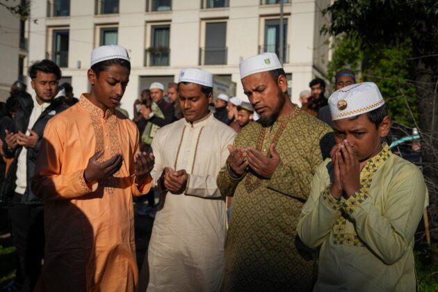 نماز عید فطر در سراسر جهان به روایت تصویر