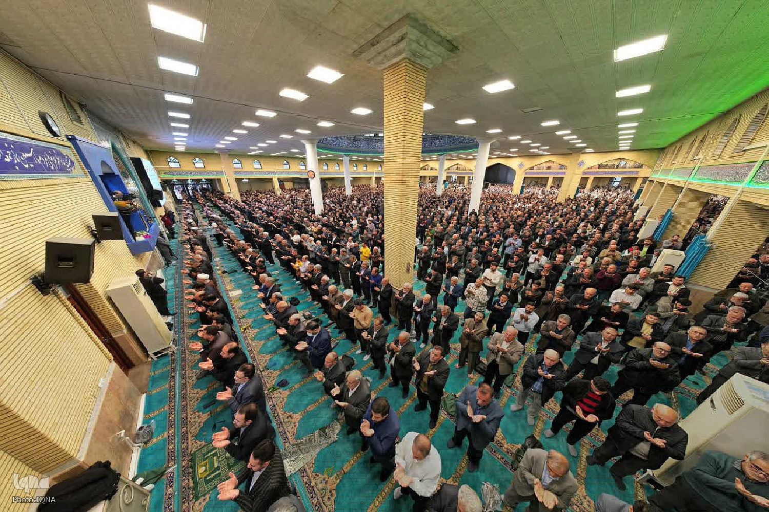 تجلی حضور مردم مومن ارومیه در نماز عید سعید فطر‎