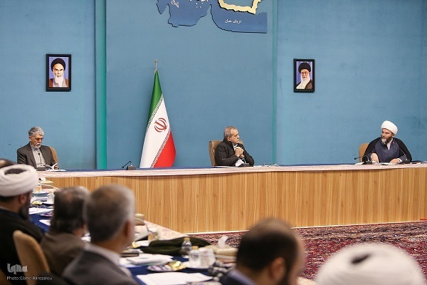 دیدارهای قرآنی رهبر انقلاب و طنین نام ایران در رقابتهای بینالمللی قرآن دیدارهای قرآنی رهبر انقلاب و طنین نام ایران در رقابتهای بینالمللی قرآن