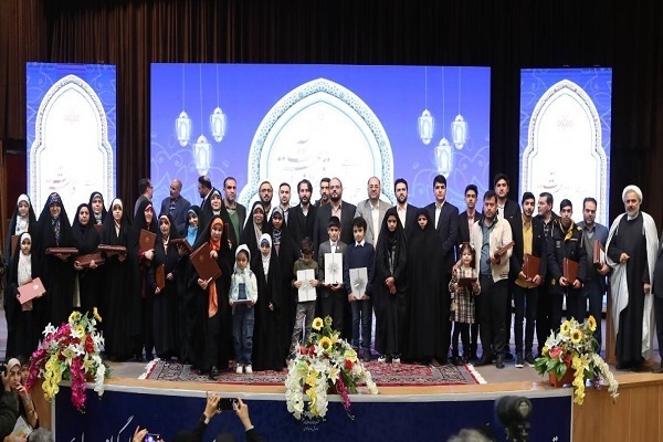 دیدارهای قرآنی رهبر انقلاب و طنین نام ایران در رقابتهای بینالمللی قرآن دیدارهای قرآنی رهبر انقلاب و طنین نام ایران در رقابتهای بینالمللی قرآن