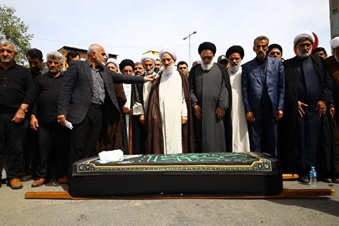 عکس | تشییع پیکر شیخ محمدعلی محمدی لائینی در نکا