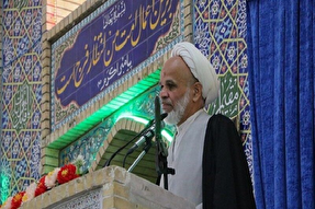 همه موظف به مقاومت در مقابل دشمن هستیم