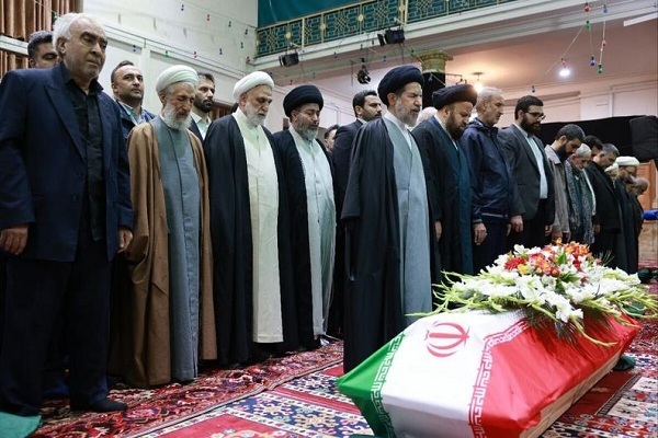 مراسم تشییع پیکر مرحوم حجت‌الاسلام والمسلمین نیری برگزار شد