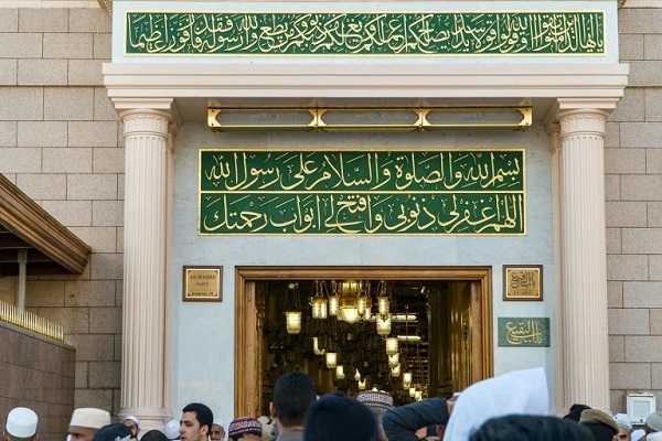 بقیع؛ بارگاه بزرگان اهل سنت + عکس و فیلم بقیع؛ بارگاه بزرگان اهل سنت + عکس و فیلم