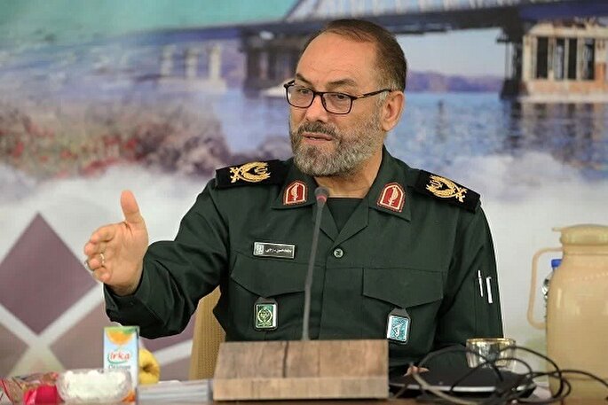 دشمن از همه ظرفیت‌ها برای فشار بر نظام استفاده می‌کند