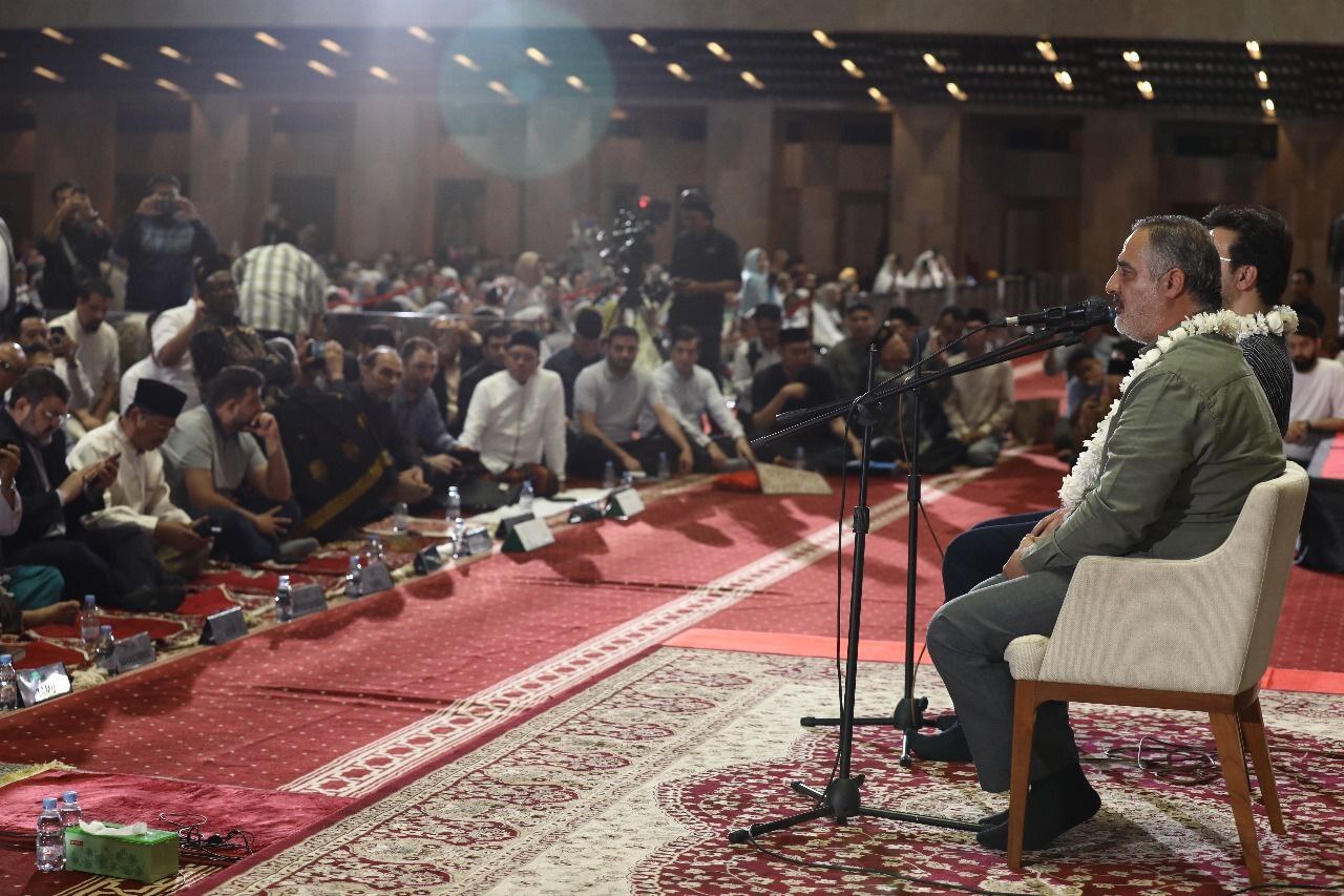 برنامه محفل محبت مردم به قرآن را بیشتر کرد + عکس