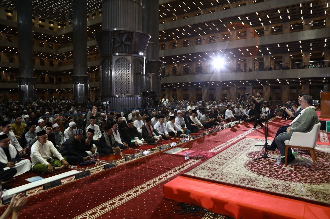 برنامه محفل محبت مردم به قرآن را بیشتر کرد + عکس