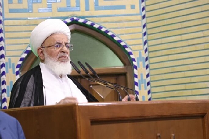 اتحاد و‌ پیروی از ولایت رمز پیروزی ملت ایران است