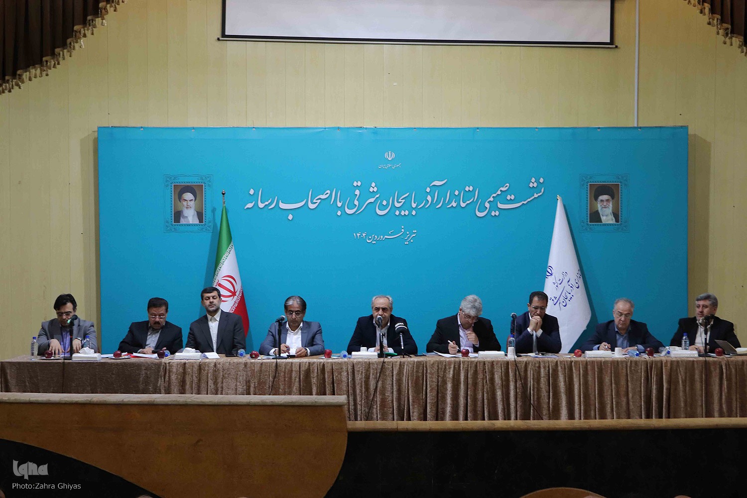 نشست استاندار آذربایجان شرقی با اصحاب رسانه