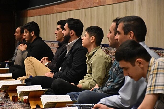 حضور اساتید برجسته قرآنی در جلسات هفتگی ثقلین کرمانشاه