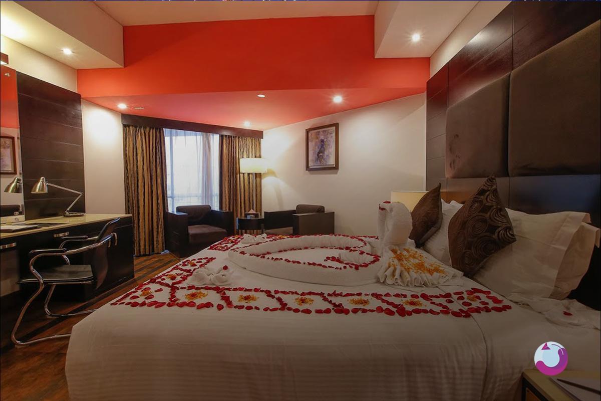 مجری با تجربه تور مشهد ویژه ماه عسل چه خدماتی ارائه میدهد مجری با تجربه تور مشهد ویژه ماه عسل چه خدماتی ارائه میدهد