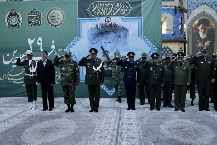 تجدید میثاق فرماندهان و کارکنان ارتش با آرمانهای بنیانگذار کبیر انقلاب تجدید میثاق فرماندهان و کارکنان ارتش با آرمانهای بنیانگذار کبیر انقلاب