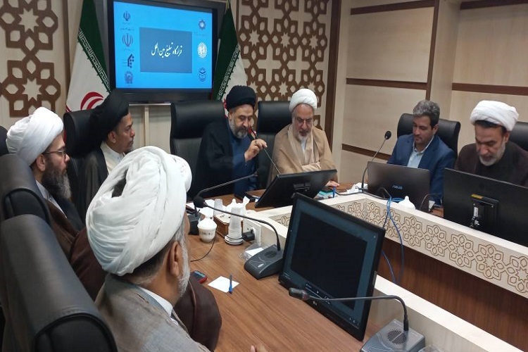 ارسال/ محتوای کوتاه قرآنی و سبک زندگی؛ بهترین منبع برای تبلیغ در خارج کشور