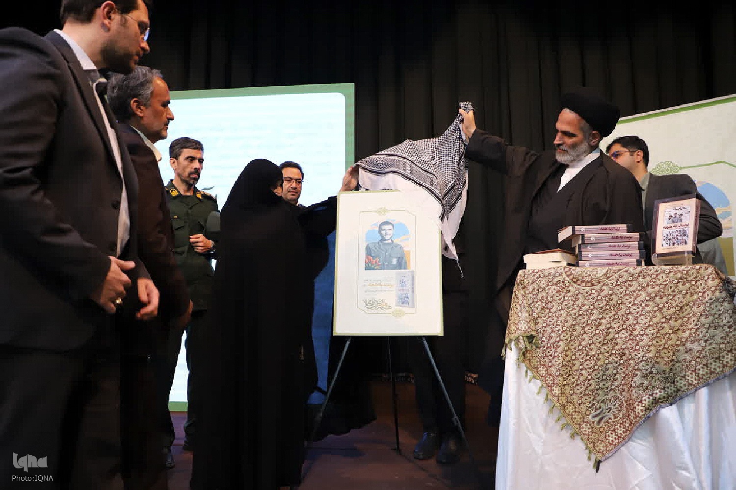 پانزدهمین محفل خاطره و آیین رونمایی از کتاب برسد به همه در سلماس‎