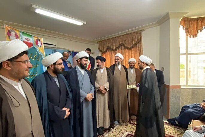 آیین تجلیل از فعالان نهضت ملی زندگی با آیه‌ها در آق‌قلا برگزار شد + عکس