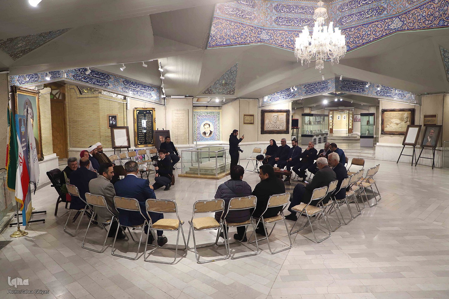 نشست اصحاب فرهنگ، هنر و رسانه آذربایجان شرقی با مدیرکل فرهنگ وارشاد اسلامی استان