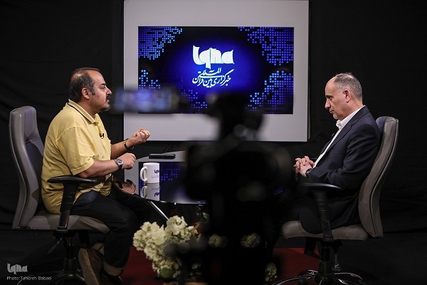 انتشار برای دوشنبه 1 اردیبهشت روز بزرگداشت سعدیفعلا منتشر نشود؛ عکس و فیلم نداردرمز ماندگاری سعدی و دیگر مفاخر در ارتباط آنها با منبع وحیانی است + فیلم