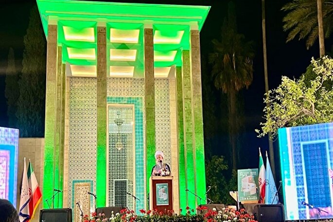 برای شناخت سعدی باید با قرآن و حدیث آشنا باشیم