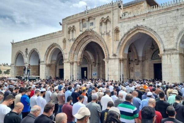 برگزاری نمازجمعه روز قدس در مسجد الاقصی با حضور 75 هزار نمازگزار برگزاری نمازجمعه روز قدس در مسجد الاقصی با حضور 75 هزار نمازگزار