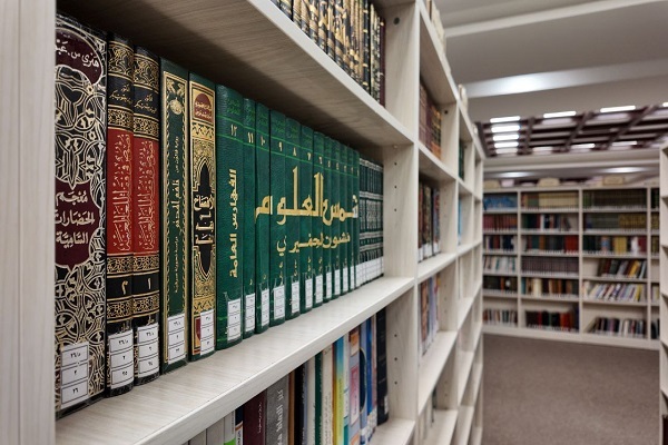 کتابخانه الروضه الحیدریه؛ منبعی غنی و مرجع برای اهل دانش + عکس کتابخانه الروضه الحیدریه؛ منبعی غنی و مرجع برای اهل دانش + عکس