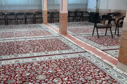 اهدای 20 تخته فرش از سوی مربیان مهد قرآن کاشمر