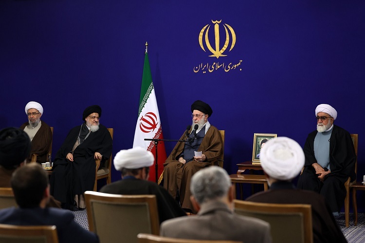 رهبر معظم انقلاب در دیدار اعضای کنگره بزرگداشت آیت‌الله سید محمدهادی میلانی