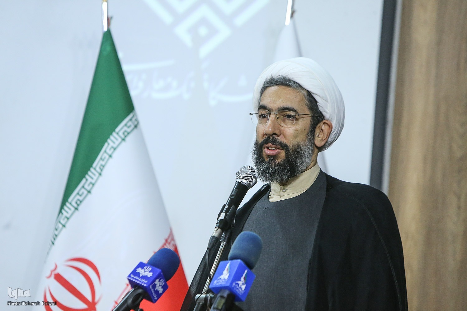 آسیب‌های فضای مجازی و خلأ سیاست‌گذاری تربیتی در دانشگاه‌ها