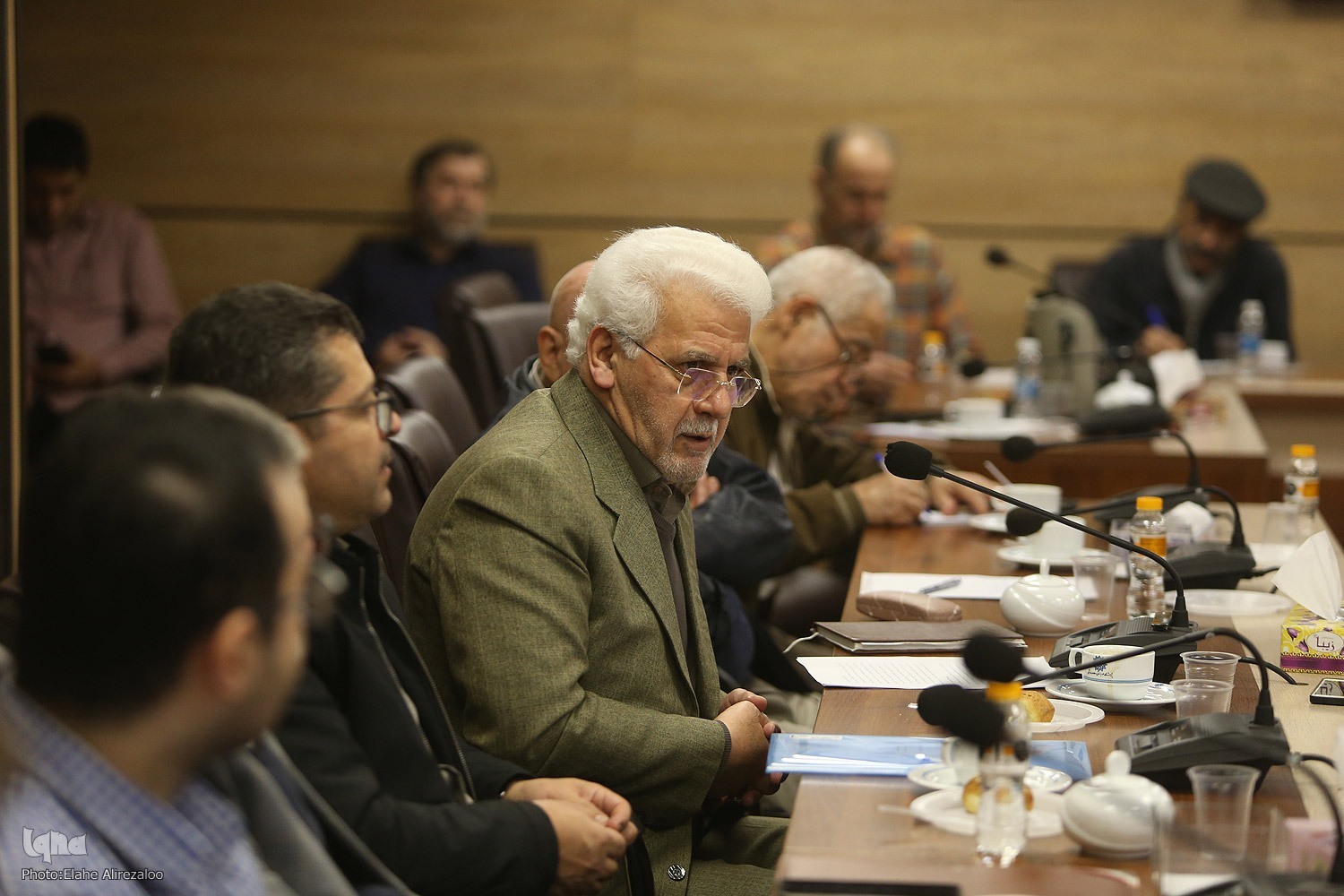 راه نجات تفکر در ایران، بیداری خرد جاودان ایرانی است راه نجات تفکر در ایران، بیداری خرد جاودان ایرانی است