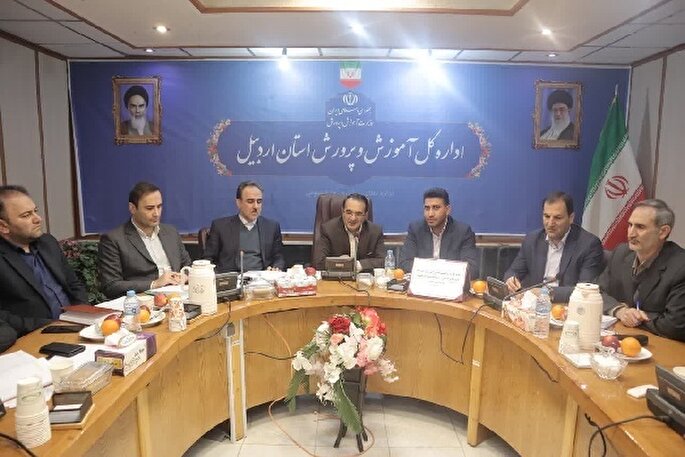 هیچ دانش‌آموزی نباید از تحصیل باز بماند