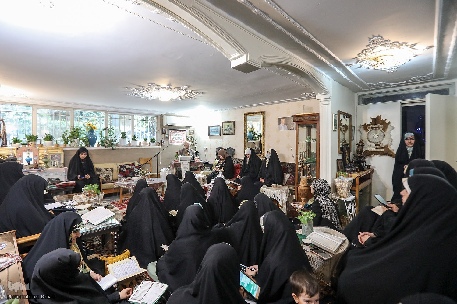 جلسه قرآن بانوان