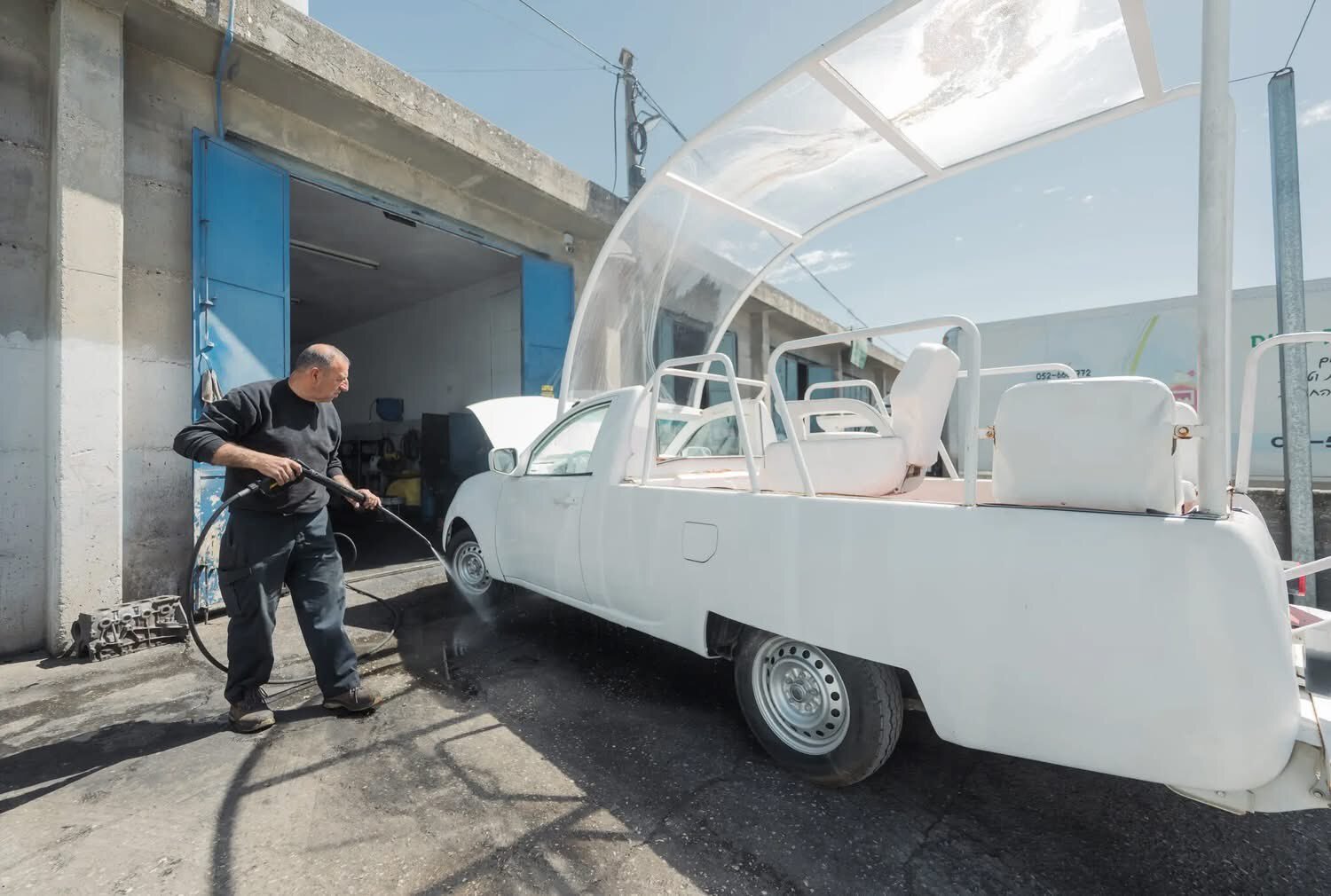 خودروی پاپ درمانگاه سیار کودکان غزه می‌شود