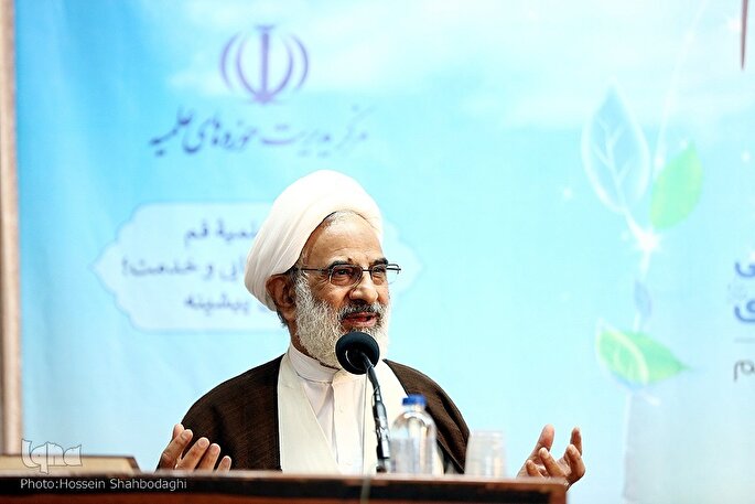 حوزه علمیه پشتیبان فکری و تبیینی جبهه مقاومت باشد