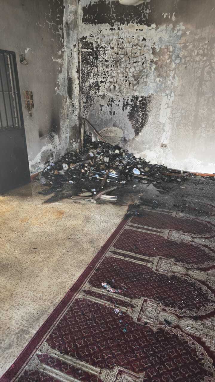 آتش زدن مسجدی در لبنان توسط عناصر وابسته به رژیم جولانی + عکس آتش زدن مسجدی در لبنان توسط عناصر وابسته به رژیم جولانی + عکس