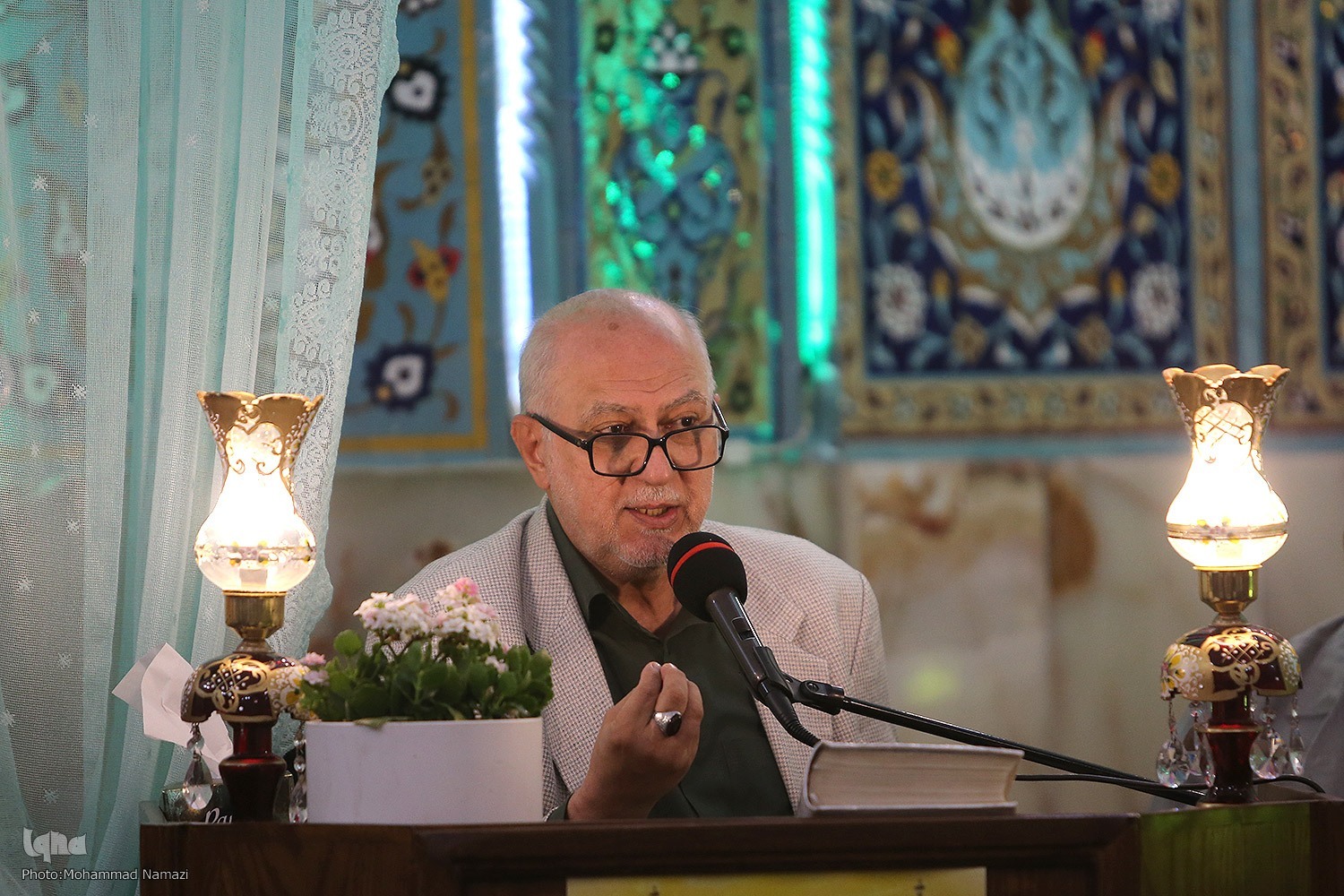 گزارش جلسه استاد اخوان