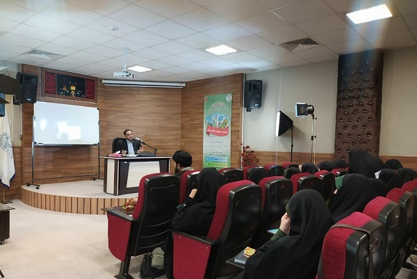 دوره تربیت مدرس مجموعه کتاب«سوره‌های نماز» برگزار شد 