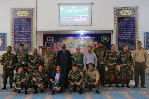 ۶۰ نفر از کارکنان گروه ۴۵۵ مهندسی رزمی شهید رجب‌زاده کرمان تجلیل شدند