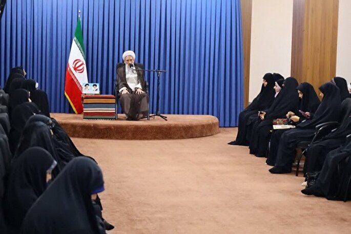 خلوت شدن مساجد و نمازجمعه‌ها دشمن را امیدوار می‌کند + عکس