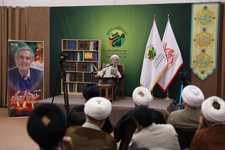 ارسال/  کتابخانه حاج علی معظمی به بنیاد بین‌المللی امامت اهدا شد