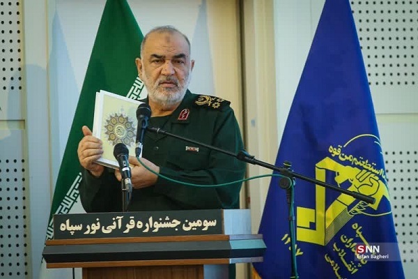 ادامه‌دهنده راه فرمانده خود در پاسداری از قرآن هستیم