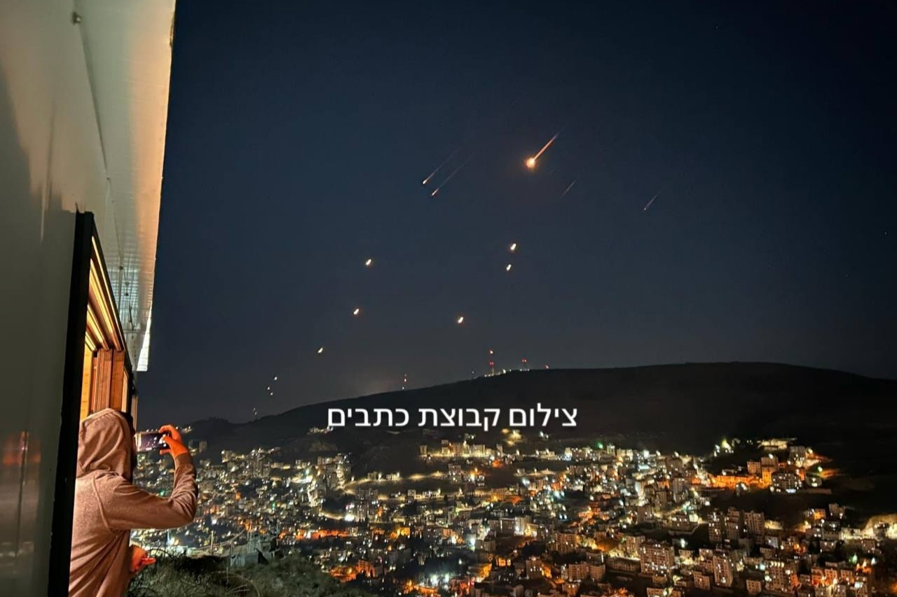بارش شهابی موشکهای ایران بر سر تلآویو و اورشلیم + فیلم بارش شهابی موشکهای ایران بر سر تلآویو و اورشلیم + فیلم