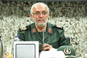 ملت ایران از آرمان‌های انقلاب عقب‌نشینی نمی‌کند