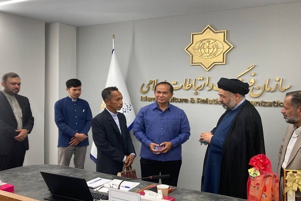 تجارب ایران در زمینه نسخههای خطی قرآن برای تایلند باارزش است تجارب ایران در زمینه نسخههای خطی قرآن برای تایلند باارزش است