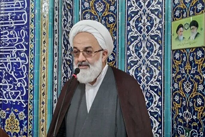 ابعاد شخصیتی امام خمینی(ره) را برای جوانان تبیین کنیم