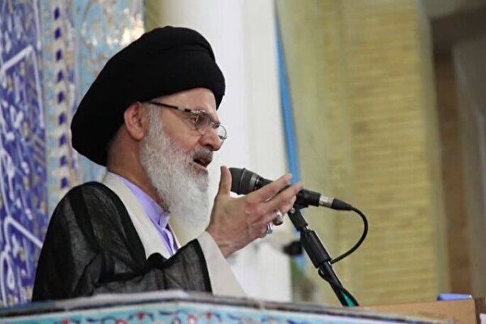 امام خمینی(ره) جامع بین سیاست‌ورزی و معنویت‌گرایی بود