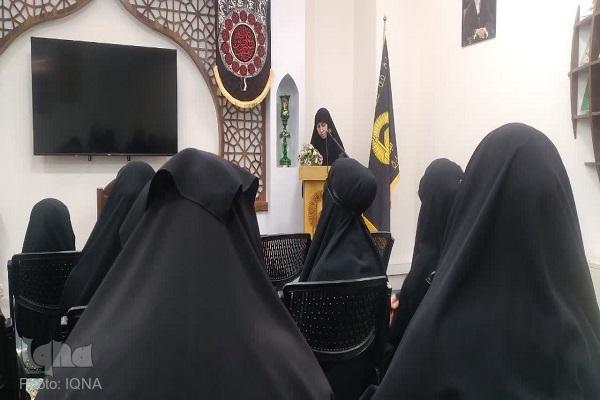 ویژه برنامه «حماسه عاشورا» ویژه بانوان آذری زبان درحرم مطهر رضوی برگزارشد