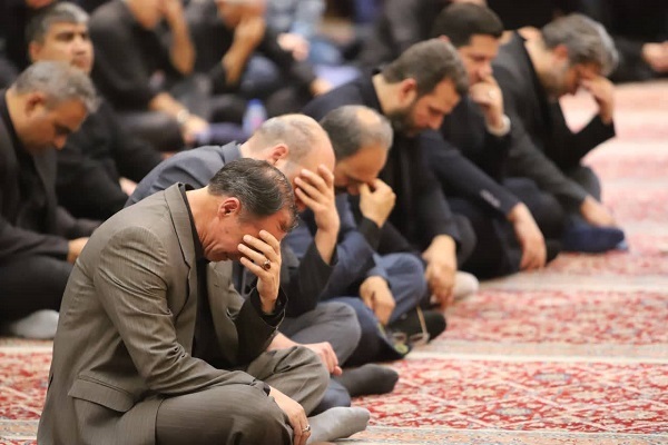 عرض ارادت اهالی خیابان آیت‌الله طالقانی به ساحت سیدالشهدا(ع)